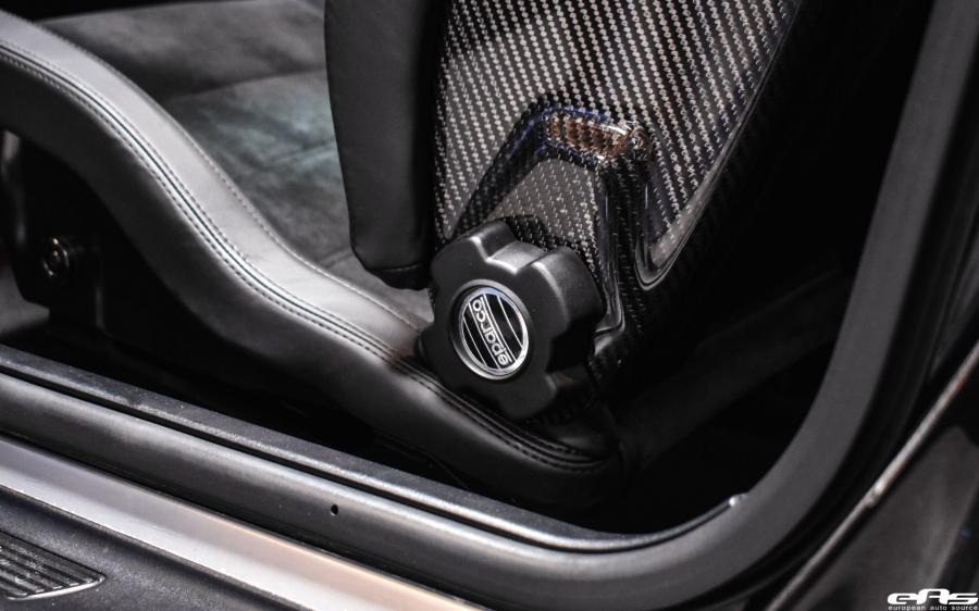 Детали интерьера BMW M3 Coupe Carbon Black by EAS (E46) 2005 года  (фото 14 из 35)
